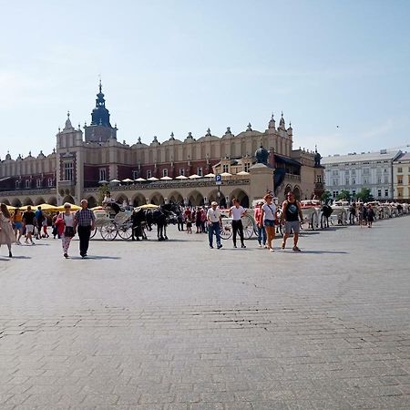 Eat&Sleep Apartments Krakow Luaran gambar